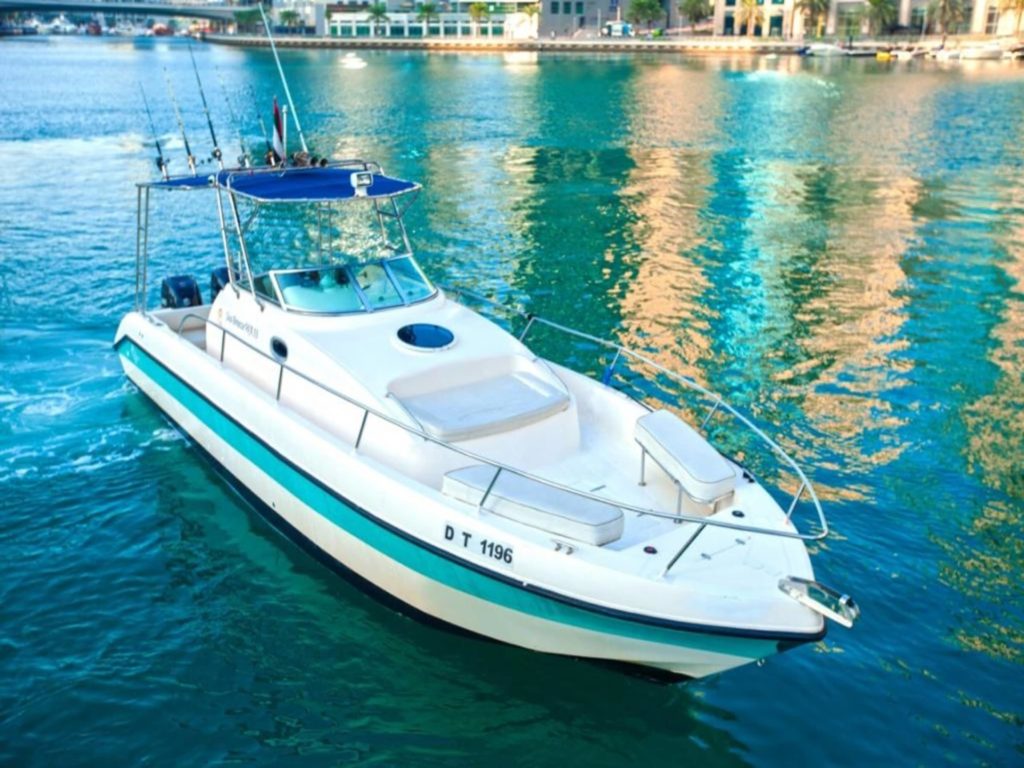 dubai yacht with bbq
