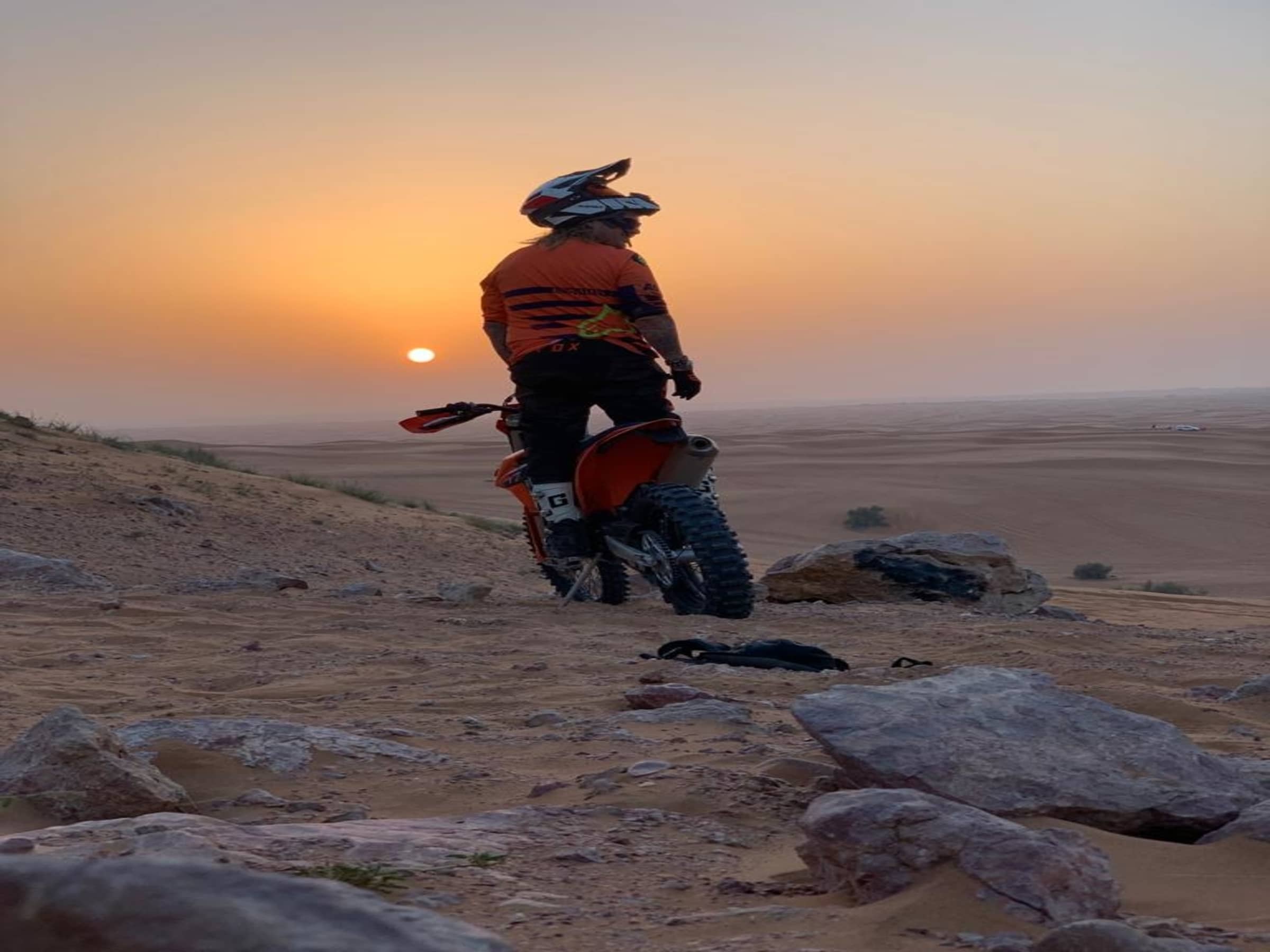 You are currently viewing Dirt Bike Tour Dubai: From Start To Finish Through Us!